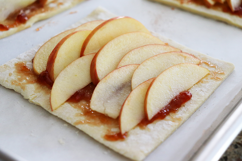 Layering the apples